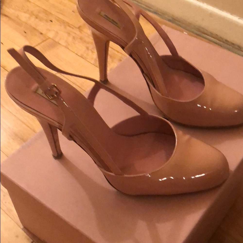Miu miu sandal.